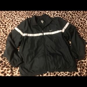 ✨Nike Windbreaker✨